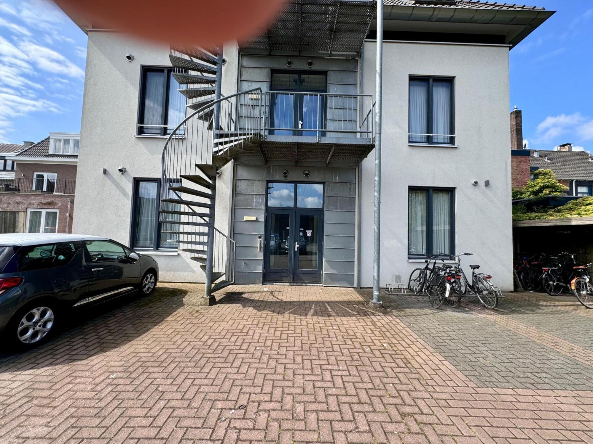86 3City Appartement Met Prive Parkeerplaats Enschede Ngoại thất bức ảnh